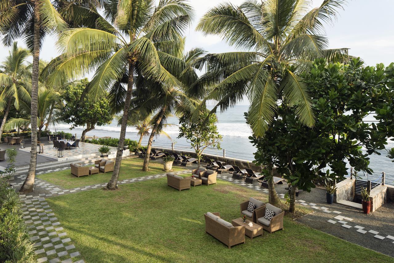 Owl And The Pussycat Hotel & Restaurant Unawatuna Buitenkant foto